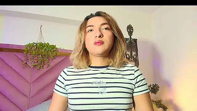 TomLondon  online show from 10-26-25, 01:50