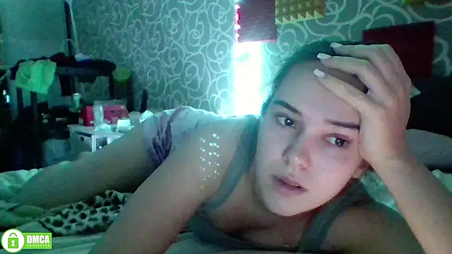 Snapshot of the_princese chatting on 12-17-24, 03:28 the princese online show from 12-17-24, 03:28