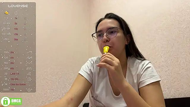 Snapshot of the_princese chatting on 02-07-25, 04:46 the princese online show from 02-07-25, 04:46