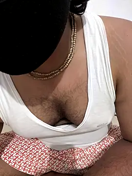 Snapshot of dick69lil chatting on 10-27-25, 04:44 dick69lil online show from 10-27-25, 04:44