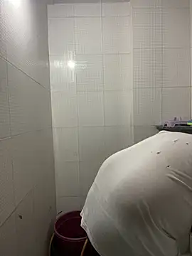 Snapshot of dick69lil chatting on 04-11-26, 02:27 dick69lil online show from 04-11-26, 02:27