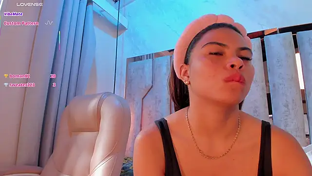 Snapshot of barbara_cambels chatting on 12-02-25, 07:20 barbara cambels online show from 12-02-25, 07:20