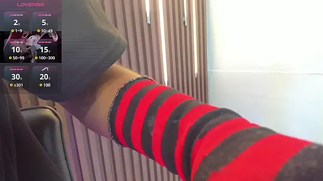 Tiff Valentine online show from 02-10-25, 09:15