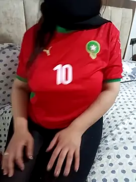 Snapshot of Saakoora chatting on 12-18-25, 10:38 Saakoora online show from 12-18-25, 10:38