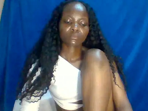 Snapshot of sweet_love00 chatting on 06-10-26, 02:23 sweet love00 online show from 06-10-26, 02:23