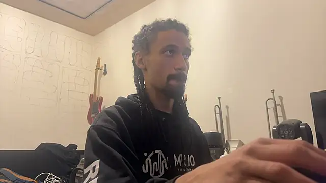 Snapshot of hotcamboy420 chatting on 11-02-25, 05:43 hotcamboy420 online show from 11-02-25, 05:43