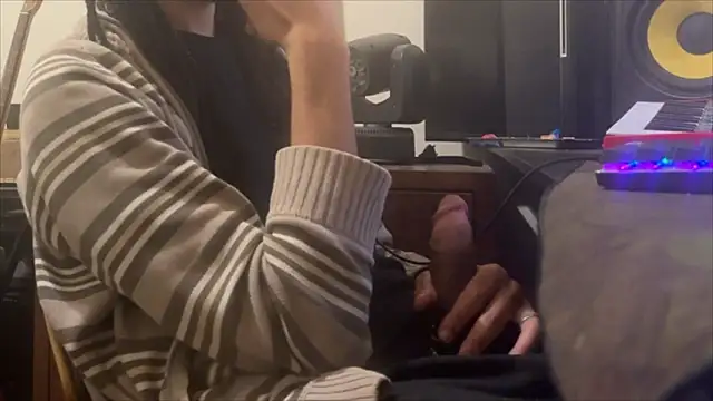 Snapshot of hotcamboy420 chatting on 11-07-25, 03:39 hotcamboy420 online show from 11-07-25, 03:39