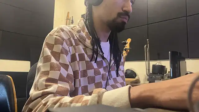 Snapshot of hotcamboy420 chatting on 11-26-25, 03:51 hotcamboy420 online show from 11-26-25, 03:51