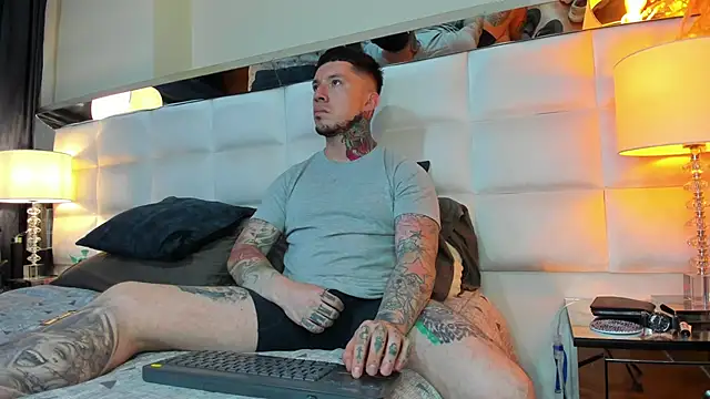 Adam tatto online show from 09-30-25, 01:43