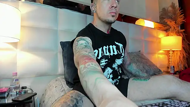 Adam tatto online show from 11-04-25, 05:06