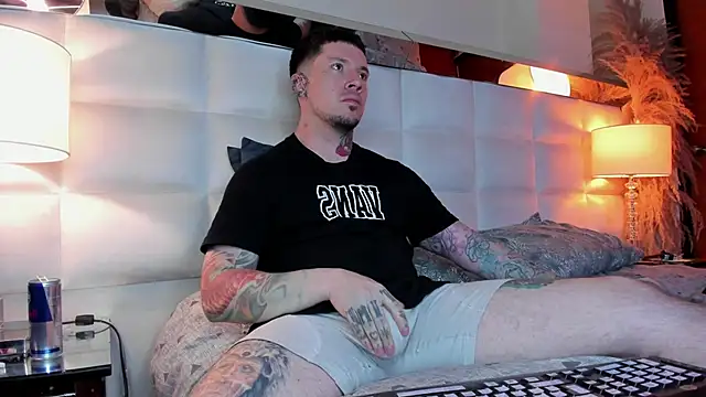 Adam tatto online show from 11-09-25, 04:55