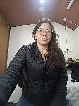 karlamorris  online show from 12-17-25, 01:28