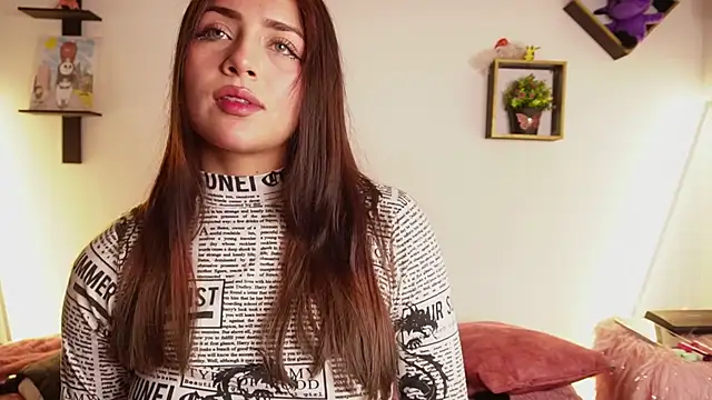 Snapshot of Sophy_SmileSweet chatting on 12-22-25, 07:27 Sophy SmileSweet online show from 12-22-25, 07:27