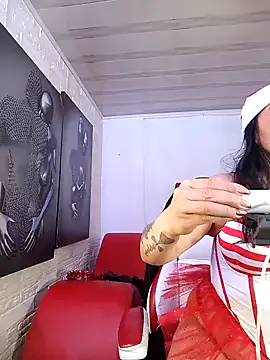 Snapshot of Lust_Mom41 chatting on 12-18-24, 08:25 Lust Mom41 online show from 12-18-24, 08:25