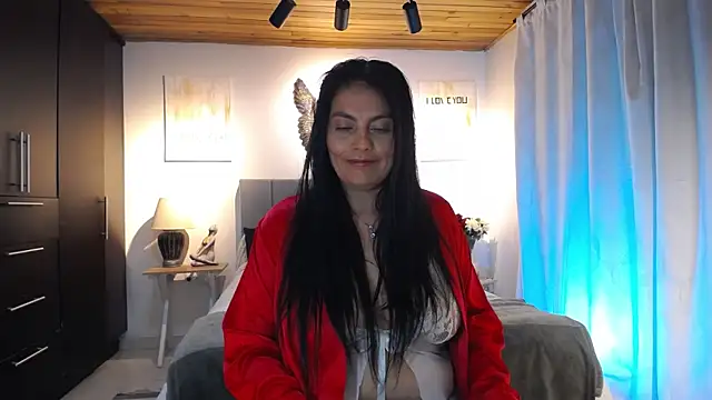 Snapshot of Lust_Mom41 chatting on 01-28-25, 10:56 Lust Mom41 online show from 01-28-25, 10:56