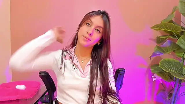 AlanaJones1 online show from 03-09-25, 03:16