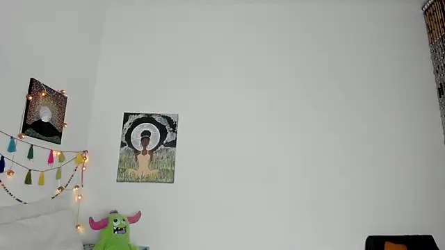 Snapshot of Andrea_Williams_ chatting on 06-27-26, 01:54 Andrea Williams online show from 06-27-26, 01:54