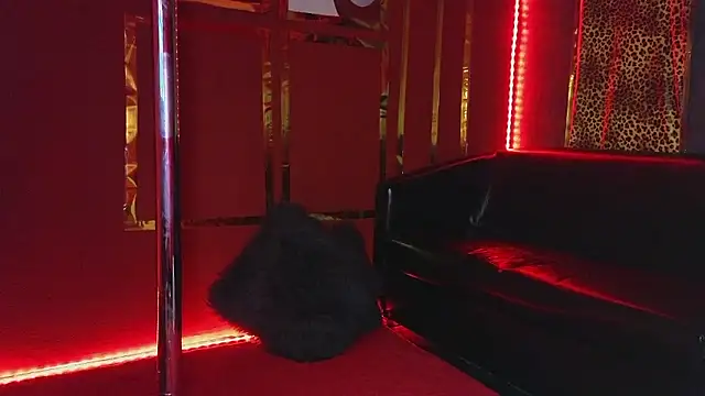 Snapshot of alissa4blonde chatting on 01-06-26, 06:06 alissa4blonde online show from 01-06-26, 06:06