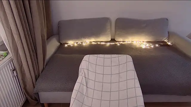 Snapshot of crystal_lilith chatting on 11-23-25, 02:55 crystal lilith online show from 11-23-25, 02:55