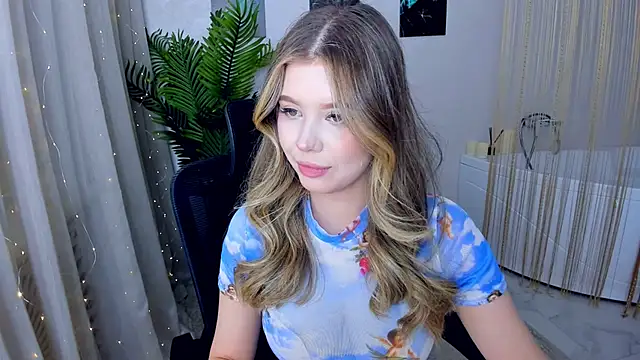 FollowLovee online show from 02-02-25, 07:57