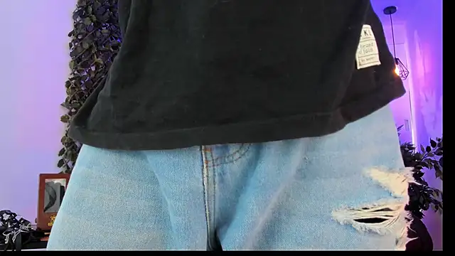 Snapshot of MagnusFrost chatting on 01-24-25, 07:39 MagnusFrost online show from 01-24-25, 07:39