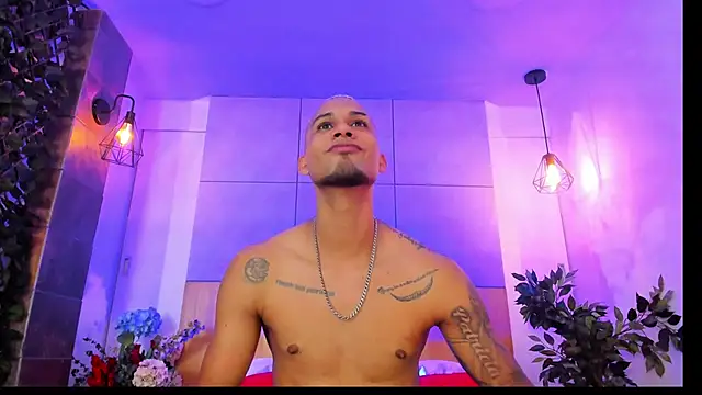 Snapshot of MagnusFrost chatting on 01-25-25, 01:43 MagnusFrost online show from 01-25-25, 01:43