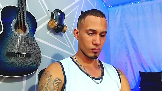 Snapshot of MagnusFrost chatting on 02-17-25, 10:47 MagnusFrost online show from 02-17-25, 10:47