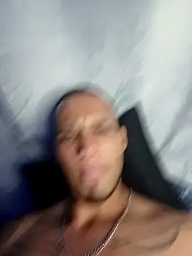 Snapshot of MagnusFrost chatting on 02-26-25, 05:20 MagnusFrost online show from 02-26-25, 05:20