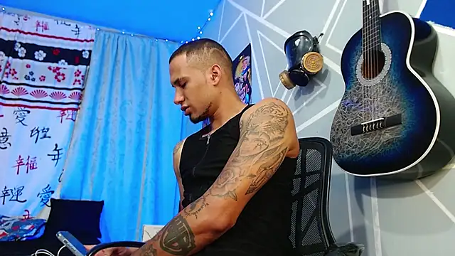 Snapshot of MagnusFrost chatting on 03-18-25, 11:31 MagnusFrost online show from 03-18-25, 11:31