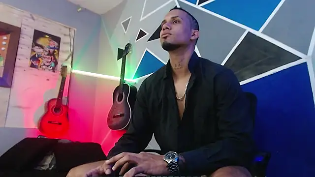 Snapshot of MagnusFrost chatting on 10-18-25, 06:05 MagnusFrost online show from 10-18-25, 06:05