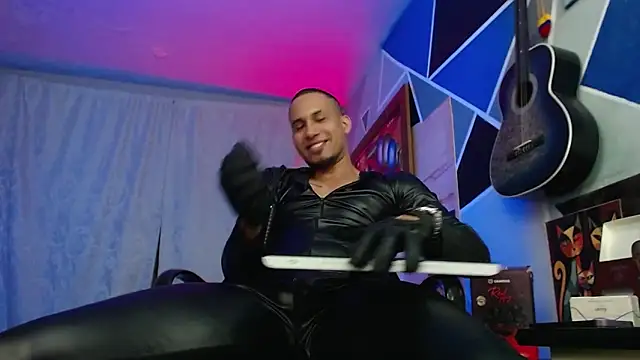 MagnusFrost online show from 04-11-26, 07:45