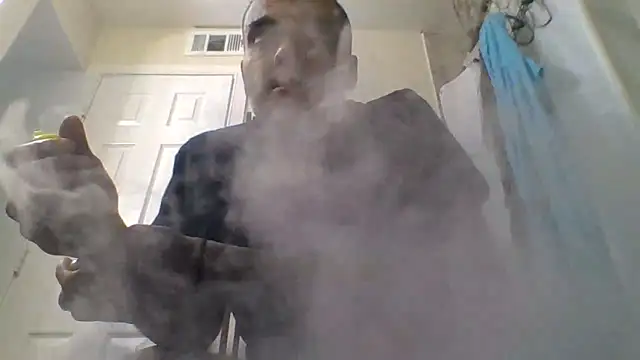 Snapshot of Houstonslong1 chatting on 12-18-24, 06:10 Houstonslong1 online show from 12-18-24, 06:10