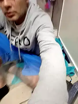 Snapshot of Houstonslong1 chatting on 12-29-24, 03:24 Houstonslong1 online show from 12-29-24, 03:24