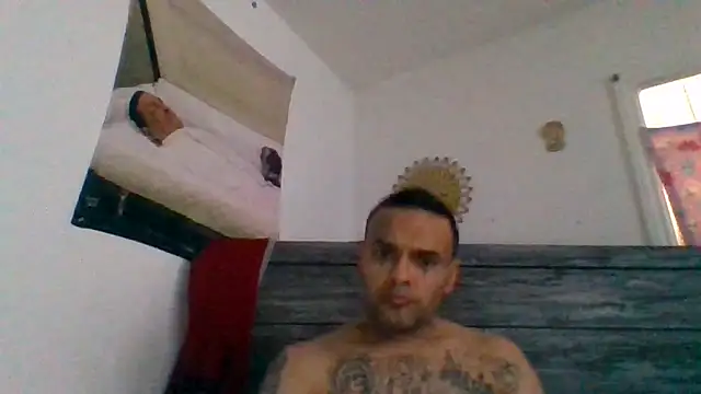 Snapshot of Houstonslong1 chatting on 01-28-25, 08:26 Houstonslong1 online show from 01-28-25, 08:26