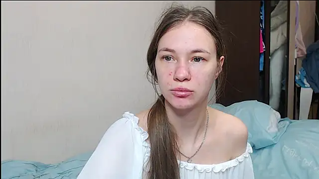 leila bambi  online show from 02-10-25, 02:05