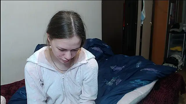 leila bambi  online show from 03-14-25, 06:50