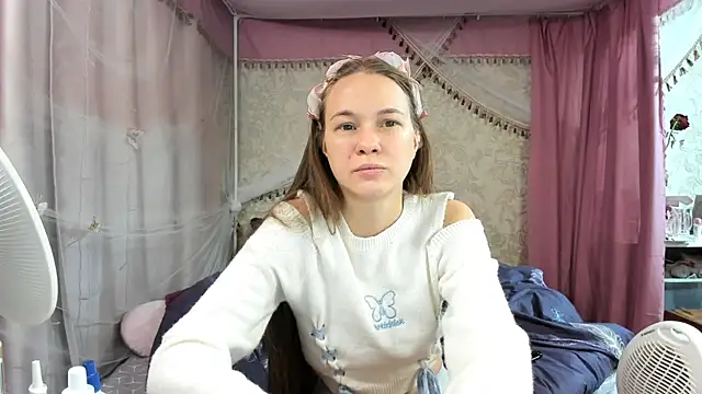 leila bambi  online show from 03-01-26, 08:55