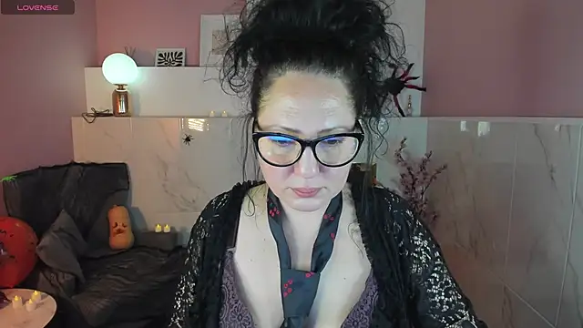 Snapshot of Anita_Muse chatting on 10-30-25, 08:42 Anita Muse online show from 10-30-25, 08:42