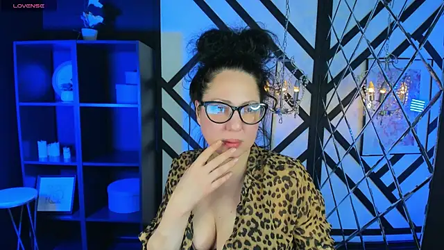 Snapshot of Anita_Muse chatting on 11-28-25, 08:33 Anita Muse online show from 11-28-25, 08:33