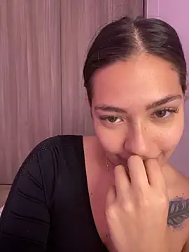 Latina vanessa online show from 01-10-25, 01:32