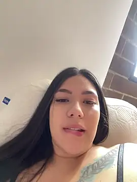 Snapshot of Latina_vanessa chatting on 03-22-26, 02:53 Latina vanessa online show from 03-22-26, 02:53