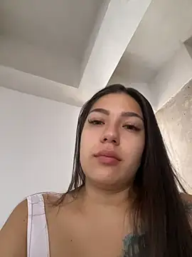 Snapshot of Latina_vanessa chatting on 05-28-26, 01:30 Latina vanessa online show from 05-28-26, 01:30