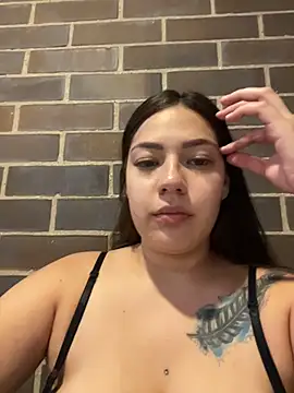 Snapshot of Latina_vanessa chatting on 05-31-26, 09:49 Latina vanessa online show from 05-31-26, 09:49