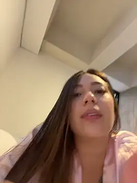 Snapshot of Latina_vanessa chatting on 06-07-26, 09:40 Latina vanessa online show from 06-07-26, 09:40