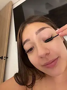 Snapshot of Latina_vanessa chatting on 06-19-26, 01:43 Latina vanessa online show from 06-19-26, 01:43