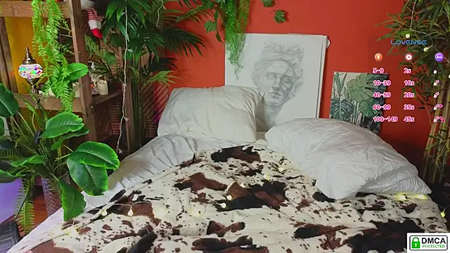 Snapshot of SquirtBabee chatting on 01-08-26, 03:03 SquirtBabee online show from 01-08-26, 03:03