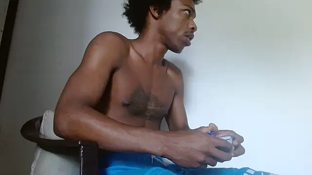 Snapshot of Larry-n-clouds chatting on 02-04-26, 06:03 Larry-n-clouds online show from 02-04-26, 06:03