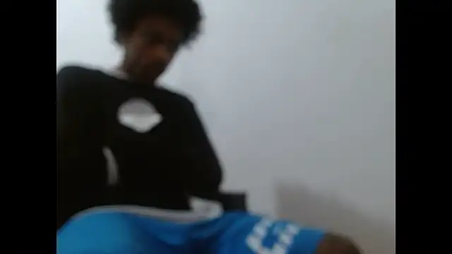 Snapshot of Larry-n-clouds chatting on 02-06-26, 02:20 Larry-n-clouds online show from 02-06-26, 02:20