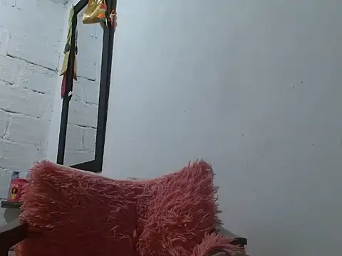 Snapshot of Larry-n-clouds chatting on 03-12-26, 07:14 Larry-n-clouds online show from 03-12-26, 07:14