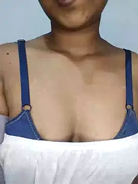 Snapshot of ASHUGIRL_JAY chatting on 02-08-25, 12:28 ASHUGIRL JAY online show from 02-08-25, 12:28